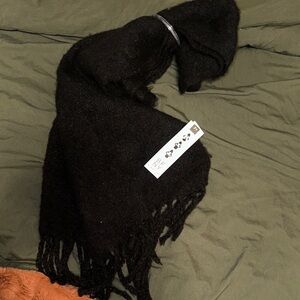 Black Knit Scarf with Fringe